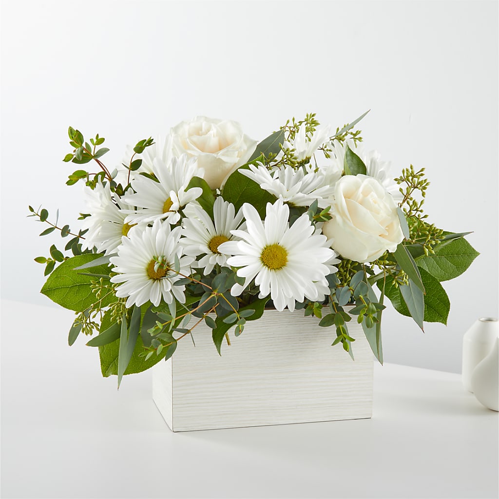 Fresh Linen Box Bouquet – Oceanside Florist, Oceanside NY