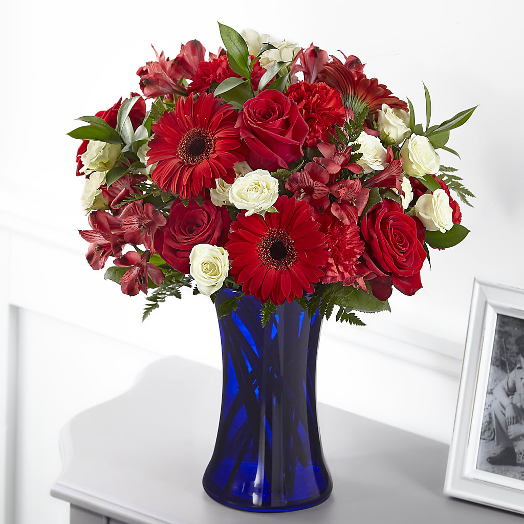 Hearts Embrace Bouquet – Oceanside Florist, Oceanside NY