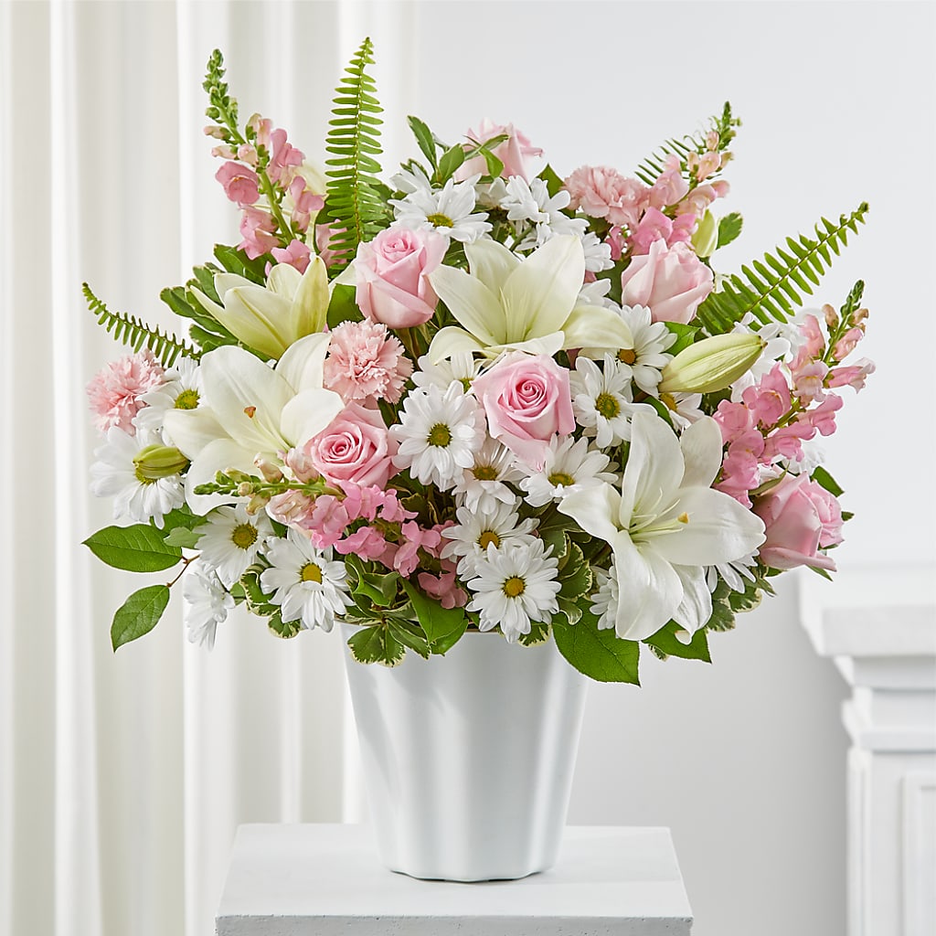 Soft Touch Tabletop Basket – Oceanside Florist, Oceanside NY